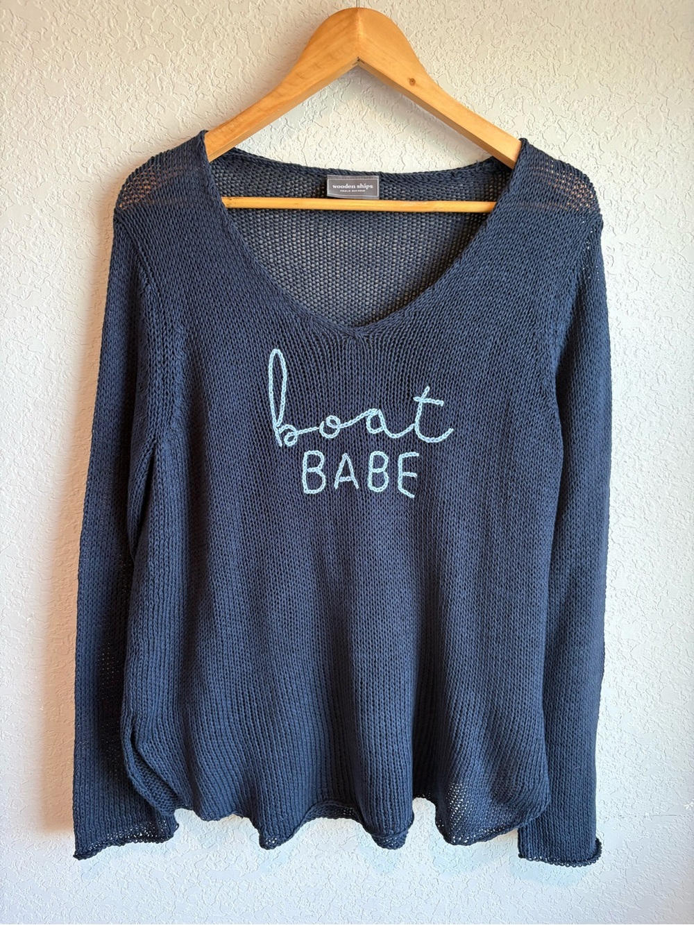 Wooden Ships “Boat Babe” Navy Lightweight Knit Sweater Women’s Beach Coastal - Picture 2 of 5
